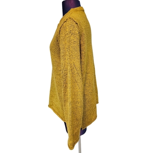 Taylor & Sage Mustard Yellow Keyhole Neck‎ Rolled Hem Sweater Size Small Women's - Picture 3 of 8